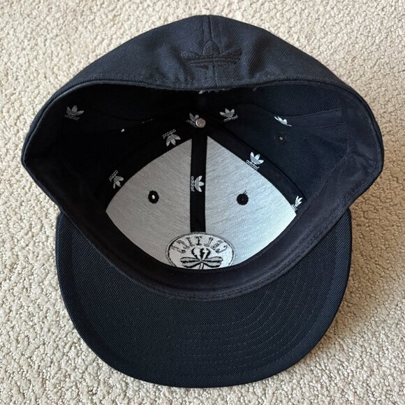 adidas Boston Celtics Black on Black Fitted Hat Cap NBA 7 3/8 - Picture 4 of 7